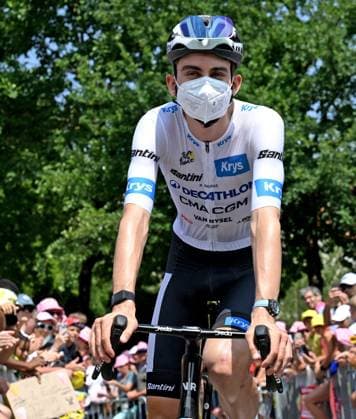 15e étape du tour de France, Champagnole, 19 juillet 2026. PHOTOPQR LE PROGRES Philippe TRIAS - 19 07 2026 - 15e étape du tour de France, Champagnole, 19 juillet 2026. -15e étape du tour de France, Champganole Plateau de Solaison. Paul Seixas, ce matin à la signature et présentation des coureurs au départ de la ville de Champagnole. - CYCLING TOUR DE FRANCE STAGE 15 stage 15 of the 2026 Tour de France cycling race, a stage of 184km from Champagnole to Plateau de Solaison, on Sunday 19 July 2026. The 113th edition of the Tour de France starts on Saturday 4 July in Barcelona, Spain, and will finish in Paris, France on the 26th of July. Jura Franche-Comté France  Copyright: xPHOTOPQR LExPROGRES MAXPPPxPhilippexTRIASx 20260719LPL8250 20260719LPL8250