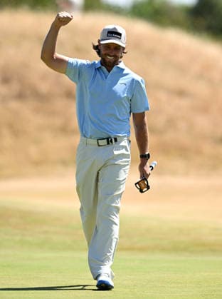 Tommy Fleetwood (ENG) celebrates holing a Birdie putt on the 1st green 154th Open Golf Championships, Royal Birkdale, Southport, UK - 19 Jul 2026Southport Royal Birkdale United Kingdom  Copyright: xGreigxCowie Shutterstockx 16988299g