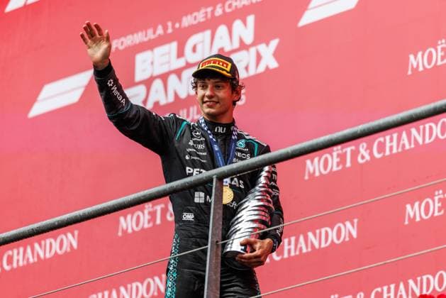 Andrea Kimi Antonelli (Mercedes AMG Petronas F1 Team, 12) bejubelt seinen Sieg, Grosser Preis von Belgien, Motorsport, Formel 1, Saison 2026, 19.07.2026 Grosser Preis von Belgien, Motorsport, Formel 1, Saison 2026, 19.07.2026 Spa Franchorchamps *** Andrea Kimi Antonelli of the Mercedes AMG Petronas F1 Team, 12, celebrates his victory at the Belgian Grand Prix, Motorsports, Formula 1, 2026 Season, July 19, 2026 Belgian Grand Prix, Motorsports, Formula 1, 2026 Season, July 19, 2026 Spa-Francorchamps Copyright: xEibner-Pressefoto AlexanderxNeisx EP_ANS