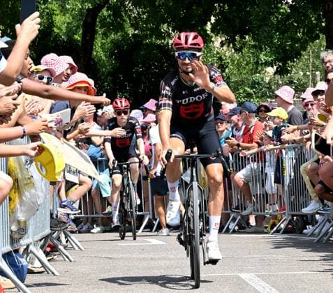 15e étape du tour de France, Champagnole, 19 juillet 2026. PHOTOPQR LE PROGRES Philippe TRIAS - 19 07 2026 - 15e étape du tour de France, Champagnole, 19 juillet 2026. -15e étape du tour de France, Champganole Plateau de Solaison. Arrivée du Français Julian Alaphilippe, acclamé par la foule. - CYCLING TOUR DE FRANCE STAGE 15 stage 15 of the 2026 Tour de France cycling race, a stage of 184km from Champagnole to Plateau de Solaison, on Sunday 19 July 2026. The 113th edition of the Tour de France starts on Saturday 4 July in Barcelona, Spain, and will finish in Paris, France on the 26th of July. Jura Franche-Comté France  Copyright: xPHOTOPQR LExPROGRES MAXPPPxPhilippexTRIASx 20260719LPL8375 20260719LPL8375