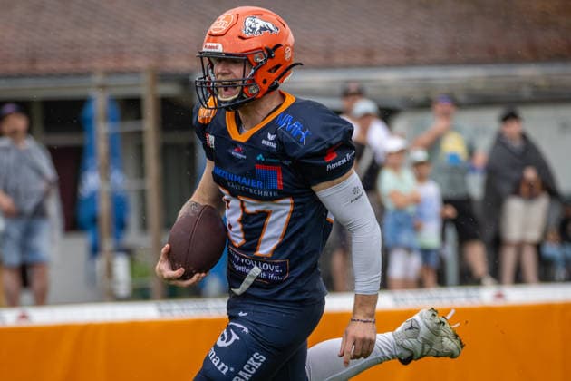Tim Müller (ifm Razorbacks Ravensburg, 87 Wide Receiver) ifm Razorbacks Ravensburg vs Straubing Spiders, American Football, German Football League, Week 11, 2026, 19.07.2026, Weingarten TeleData Stadion am Lindenhof Baden Württemberg Germany Copyright: xFootxBowl SebastianxJustx