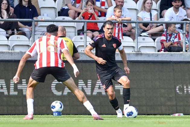 2026.07.19 Krakow Pilka nozna , sezon 2026 27 , sparing , mecz sparingowy , mecz towarzyski w ramach obchodow jubileuszu Cracovii Cracovia Krakow - Sevilla FC N z Kahveh Zahiroleslam, Gabriel Suazo Foto Krzysztof Porebski PressFocus 2026.07.19 Krakow Football , friendly game , anniversary of Cracovia , 2026 2027 season Cracovia Krakow - Sevilla FC Kahveh Zahiroleslam, Gabriel Suazo Credit: Krzysztof Porebski PressFocus NEWSPIX.PL --- newspix.pl 