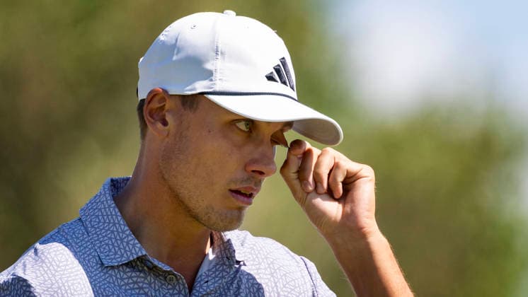 SOUTHPORT, ENGLAND 20260719 Ludvig Aberg fick problem med skräp i ögonen när dammet yrde fran den torra jorden under tävlingens sista dag pa The Open Championship pa Royal Birkdale Golf Club. SOUTHPORT ENGLAND x1019x *** SOUTHPORT, ENGLAND 20260719 Ludvig Aberg had trouble with debris getting into his eyes as dust swirled up from the dry ground on the final day of The Open Championship at Royal Birkdale Golf Club, SOUTHPORT, ENGLAND x1019x  Copyright: xChristerxHöglund TTx BRITISH OPEN CHAMPIONSHIP