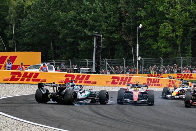 Formula One GP Spa Francorchamps, Belgium. Sunday, July 19, 2026 George Russell 63, Mercedes-AMG Petronas F1 Team crashes with Lewis Hamilton 44, Scuderia Ferrari HP; Formula One GP Spa Francorchamps, Belgium. Sunday, July 19, 2026 *** Formula One Grand Prix at Spa-Francorchamps, Belgium, Sunday, July 19, 2026: George Russell (63), Mercedes AMG Petronas F1 Team, crashes with Lewis Hamilton (44), Scuderia Ferrari HP. Formula One Grand Prix at Spa-Francorchamps, Belgium, Sunday, July 19, 2026 Copyright: xBEAUTIFULxSPORTS Erlhofx