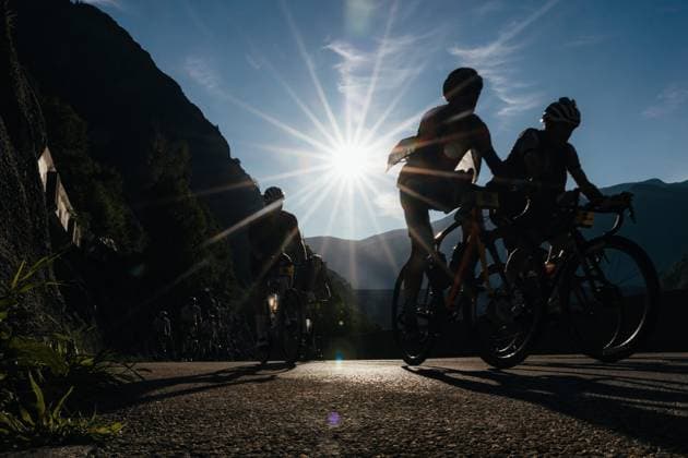 ETAPE DU TOUR 2026 PHOTOPQR LE DAUPHINE Jean-Baptiste BORNIER ; Le Bourg-d Oisans ; 19 07 2026 ; Le Bourg-d Oisans (Isère), le dimanche 19 juillet 2026. Près de 16 000 cyclistes ont participé à l Etape du Tour entre le Bourg-d Oisans et l Alpe D Huez. Dans la montée du col de la Croix de Fer. Photo : Le DL Jean-Baptiste Bornier - CYCLING TOUR DE FRANCE STAGE 15 stage 15 of the 2026 Tour de France cycling race, a stage of 184km from Champagnole to Plateau de Solaison, on Sunday 19 July 2026. The 113th edition of the Tour de France starts on Saturday 4 July in Barcelona, Spain, and will finish in Paris, France on the 26th of July. Le Bourg-d Oisans Isère Rhône-Alpes France  Copyright: xPHOTOPQR LExDAUPHINE MAXPPPxJean-BaptistexBORNIERx 20260719JDL8580 20260719JDL8580