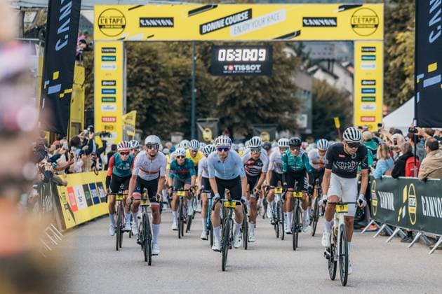 ETAPE DU TOUR 2026 PHOTOPQR LE DAUPHINE Jean-Baptiste BORNIER ; Le Bourg-d Oisans ; 19 07 2026 ; Le Bourg-d Oisans (Isère), le dimanche 19 juillet 2026. Près de 16 000 cyclistes ont participé à l Etape du Tour entre le Bourg-d Oisans et l Alpe D Huez. A 6h30, heure du départ, le Bourg D Oisans était noir de cyclistes. Photo : Le DL Jean-Baptiste Bornier - CYCLING TOUR DE FRANCE STAGE 15 stage 15 of the 2026 Tour de France cycling race, a stage of 184km from Champagnole to Plateau de Solaison, on Sunday 19 July 2026. The 113th edition of the Tour de France starts on Saturday 4 July in Barcelona, Spain, and will finish in Paris, France on the 26th of July. Le Bourg-d Oisans Isère Rhône-Alpes France  Copyright: xPHOTOPQR LExDAUPHINE MAXPPPxJean-BaptistexBORNIERx 20260719JDL8581 20260719JDL8581