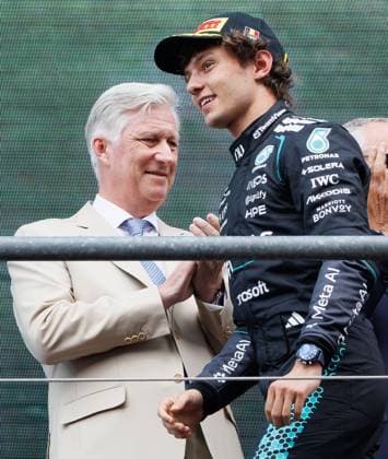 King Philippe - Filip of Belgium and Mercedes Italian rider Kimi Antonelli pictured on the podium after the Grand Prix F1 of Belgium race, in Spa-Francorchamps, Sunday 19 July 2026. The Spa-Francorchamps Formula One Grand Prix takes place this weekend, from July 17th to July 19th. BENOITxDOPPAGNE  x181480212x