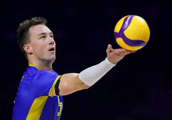 WomenÕs Volleyball Nations League - Belgrade 2026 Ukraine s Oleh Plotnytskyi serves the ball during the MenÕs Volleyball Nations League Pool 7 match between Germany and Ukraine at Belgrade Arena on July 19, 2026 in Belgrade, Serbia. Belgrade Serbia Copyright: xSrdjanxStevanovicx x