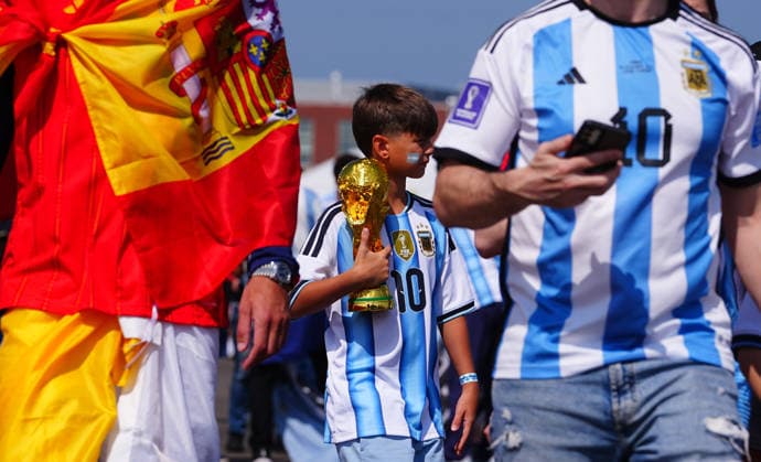 Spain v Argentina - FIFA World Cup, WM, Weltmeisterschaft, Fussball 2026 - Final NEW JERSEY, UNITED STATES - JULY 19: Fans gather prior the FIFA World Cup 2026 Final match between Spain and Argentina at New Jersey Stadium (MetLife Stadium) in East Rutherford, New Jersey, USA, on July 19, 2026. Evrim Aydin Anadolu New Jersey United States. Editorial use only. Please get in touch for any other usage.  Copyright: x2026xAnadoluxEvrimxAydinx