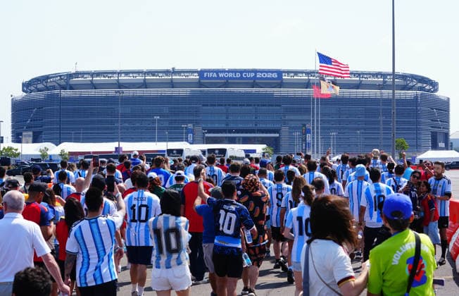 Spain v Argentina - FIFA World Cup, WM, Weltmeisterschaft, Fussball 2026 - Final NEW JERSEY, UNITED STATES - JULY 19: Fans gather prior the FIFA World Cup 2026 Final match between Spain and Argentina at New Jersey Stadium (MetLife Stadium) in East Rutherford, New Jersey, USA, on July 19, 2026. Evrim Aydin Anadolu New Jersey United States. Editorial use only. Please get in touch for any other usage.  Copyright: x2026xAnadoluxEvrimxAydinx