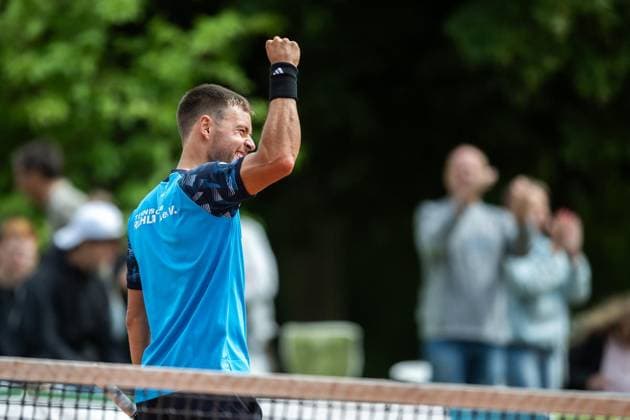 TENNIS - 2. TENNIS-BUNDESLIGA SÜD I TC RUHLA 92 HEIMSPIEL TC RW MRH TROWE SPRENDLINGEN ** NUR FÜR REDAKTIONELLE ZWECKE ** EDITORIAL USE ONLY **<p>19 07 2026-Erfurt: Tennis Herren 2. Tennis-Bundesliga Süd I TC Ruhla 92 TC RW MRH Trowe Sprendlingen Tennisanlage Binderslebener Landstraße Herren Einzel im Foto: Michel Hopp (Tennisclub Ruhla 92 e.V.), im Bild, gewinnt sein Spiel gegen Mate Valkusz (TC RW MRH Trowe Sprendlingen) ( Deutschland Thueringen Erfurt Copyright: SaschaxFromm *** TENNIS 2 TENNIS BUNDESLIGA SOUTH I TC RUHLA 92 HOME MATCH TC RW MRH TROWE SPRENDLINGEN ** FOR EDITORIAL USE ONLY ** EDITORIAL USE ONLY ** July 19, 2026 Erfurt Men’s Tennis 2 Tennis Bundesliga South I TC Ruhla 92 vs. TC RW MRH Trowe Sprendlingen Tennis Facility on Binderslebener Landstraße Men’s singles in the photo: Michel Hopp, Tennisclub Ruhla 92 e.V., pictured, wins his match against Mate Valkusz of TC RW MRH Trowe Sprendlingen, Germany, Thuringia, Erfurt. Copyright SaschaxFromm Copyright: SaschaxFromm doc86sb400wocwul7ta1cpx ,EDITORIAL USE ONLY