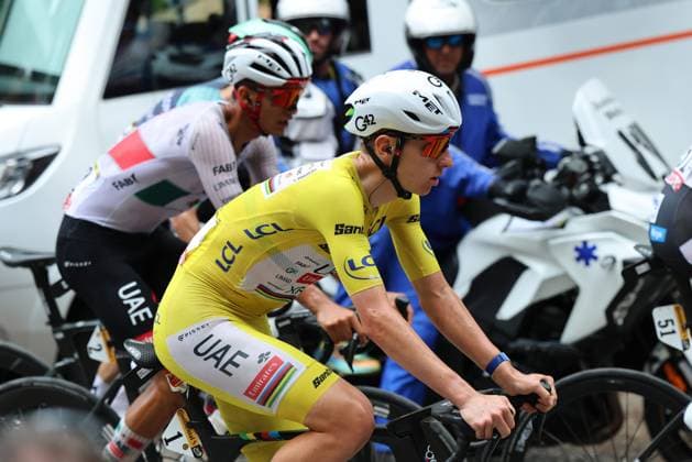 Tour de France 2026 - UCI Cycling Race Pierre Teyssot MAXPPP ; Tour de France 2026 - UCI Cycling Race. Plateau de Solaison, France on July 19, 2026. Right, UAE Team Emirates - XRG s Slovenian rider Tadej Pogacar wearing the overall leader s yellow jersey, UAE Team Emirates. Behind XRG s Mexican rider Isaac Del Toro, in action in a pursuing group in the ascent of the Plateau de Solaison during the 15th stage of the 113th edition of the Tour de France cycling race, 183,9 km between Champagnole and Plateau de Solaison, on July 19, 2026. Pierre Teyssot Maxppp Plateau de Solaison Haute-Savoie France  Copyright: xMAXPPPxPierrexTeyssotx TEY65359 TEY65359