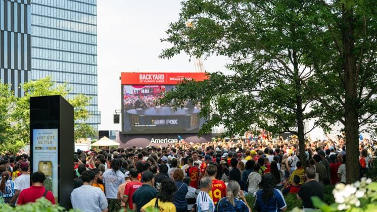 RECORD DATE NOT STATED Argentina and Spain Fans Bring World Cup Fever to Hudson Yards Watch Party (NEW)Argentina and Spain Fans Bring World Cup Fever to Hudson Yards Watch Party. July19,2026,Hudson Yard, New York,USA. Fans of Argentina and Spain filled Hudson Yards with energy and excitement ahead of the FIFA World Cup, WM, Weltmeisterschaft, Fussball final. Waving flags, singing chants, and proudly wearing their team colors, supporters from both nations created a vibrant atmosphere as they gathered to watch and celebrate one of football s biggest matches. Credit: Jorge Estrellado Thenews2(Foto: Jorge Estrellado Thenews2 imago images) SPO  Copyright: xJorgexEstrelladox
