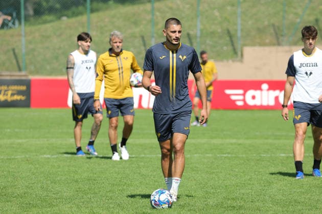 Foto IPP Emanuele Pennacchio Folgaria 19 07 2026 training session the preseason camp 2026-2027 Nella foto Seid Korac of Hellas Verona FC italyphotopress world copyright Folgaria italy Italia ITALY  Copyright: xR4924_italyphotopressx
