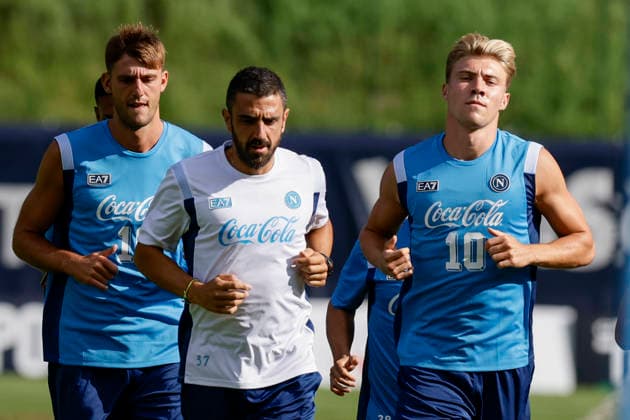SSC Napoli preseason 2026-27 SSC Napoli™s Italian forward Lorenzo Lucca and Napoli s Danish forward Rasmus Hojlund during third day SSC Napoli s 2026-27 preseason training camp in val di sole in Trentino, Dimaro Folgarida July, 19 2026. _BPH3495 Copyright: xAntonioxBalascox