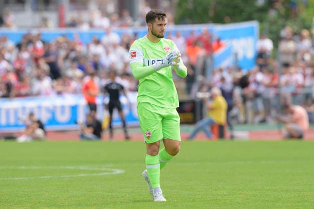 im Bild v.l.: Dennis Seimen ( 41, VFB Stuttgart), Tor, Treffer, Jubel, Torjubel, Freude, Begeisterung, feiert, nach 0:3 durch Chris Fuehrich ( 10, VFB Stuttgart), GER, Balingen Fussball, Testspiel, TSG Balingen vs VfB Stuttgart in der Bizerba Arena Balingen, 19.07.2026, DFB DFL REGULATIONS PROHIBIT ANY USE OF PHOTOGRAPHS AS IMAGE SEQUENCES AND OR QUASI-VIDEO, *** In the photo, from left: Dennis Seimen, 41, VFB Stuttgart, goal, score, celebration, goal celebration, joy, excitement, celebrating after a 0–3 goal by Chris Fuehrich, 10, VFB Stuttgart, GER, Balingen soccer, friendly match, TSG Balingen vs. VfB Stuttgart at the Bizerba Arena in Balingen, July 19, 2026. DFB and DFL regulations prohibit any use of photographs as image sequences and or quasi-video, Copyright: HMBxMedia UwexKoch