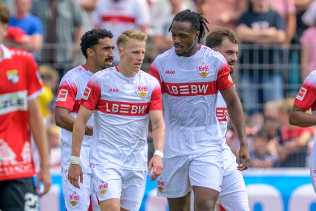 im Bild v.l.: Tor, Treffer, Jubel, Torjubel, Freude, Begeisterung, feiert, nach 0:3 durch Chris Fuehrich ( 10, VFB Stuttgart), GER, Balingen Fussball, Testspiel, TSG Balingen vs VfB Stuttgart in der Bizerba Arena Balingen, 19.07.2026, DFB DFL REGULATIONS PROHIBIT ANY USE OF PHOTOGRAPHS AS IMAGE SEQUENCES AND OR QUASI-VIDEO, *** In the photo, from left: goal, score, celebration, goal celebration, joy, excitement, celebrating, after the 0-3 goal by Chris Fuehrich 10, VFB Stuttgart, GER, Balingen Soccer, Friendly Match, TSG Balingen vs. VfB Stuttgart at the Bizerba Arena in Balingen, July 19, 2026, DFB and DFL regulations prohibit any use of photographs as image sequences and or quasi-video, Copyright: HMBxMedia UwexKoch
