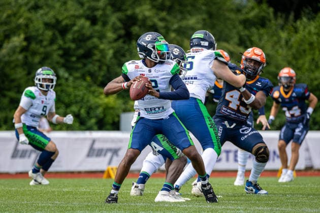 Raleigh-Benjamin Yeldell (Straubing Spiders, 12 Quarter Back) ifm Razorbacks Ravensburg vs Straubing Spiders, American Football, German Football League, Week 11, 2026, 19.07.2026, Weingarten TeleData Stadion am Lindenhof Baden Württemberg Germany Copyright: xFootxBowl SebastianxJustx