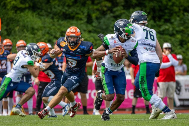 Raleigh-Benjamin Yeldell (Straubing Spiders, 12 Quarter Back) ifm Razorbacks Ravensburg vs Straubing Spiders, American Football, German Football League, Week 11, 2026, 19.07.2026, Weingarten TeleData Stadion am Lindenhof Baden Württemberg Germany Copyright: xFootxBowl SebastianxJustx