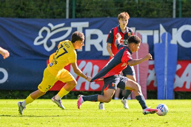 Genoa™s Alex Amorim fights for the ball during the friendly match between Genoa and Trento at the Cesare Benatti Stadium in Moena, Italy - Sunday, July 19, 2026. - Soccer .  Copyright: xTanoxPecoraro LaPressex