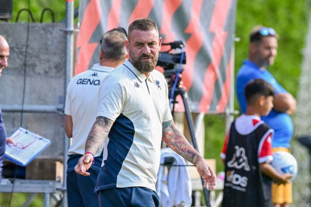 Genoa™s head coach Daniele De Rossi during the friendly match between Genoa and Trento at the Cesare Benatti Stadium in Moena, Italy - Sunday, July 19, 2026. - Soccer .  Copyright: xTanoxPecoraro LaPressex