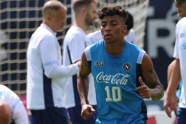 July 19, 2026, Dimaro Folgarida, Trento, Italy: Alisson Santos of Napoli during a training session on Day of the preseason camp of SSC Napoli at stadio Carciato in Dimaro Folgarida, Trento, Italy, on July 19, 2025. Dimaro Folgarida Italy - ZUMAl131 20260719_zsp_l131_007 Copyright: xCiroxDexLucax