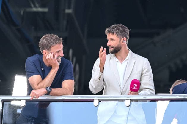 Jürgen Klopp and Thomas Müller gestures Look on during the FIFA World Cup, WM, Weltmeisterschaft, Fussball 2026 Final match between Spain and Argentina at New York New Jersey Stadium on July 19, 2026 in East Rutherford, United States. (Photo by Harry Langer DeFodi Images) - *** Jürgen Klopp and Thomas Müller watch the 2026 FIFA World Cup Final between Spain and Argentina at New York New Jersey Stadium on July 19, 2026, in East Rutherford, United States. Photo by Harry Langer, DeFodi Images