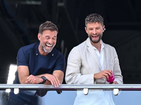 Jürgen Klopp and Thomas Müller laugh during the FIFA World Cup, WM, Weltmeisterschaft, Fussball 2026 Final match between Spain and Argentina at New York New Jersey Stadium on July 19, 2026 in East Rutherford, United States. (Photo by Harry Langer DeFodi Images) - *** Jürgen Klopp and Thomas Müller laugh during the 2026 FIFA World Cup Final between Spain and Argentina at New York New Jersey Stadium on July 19, 2026, in East Rutherford, United States. Photo by Harry Langer, DeFodi Images