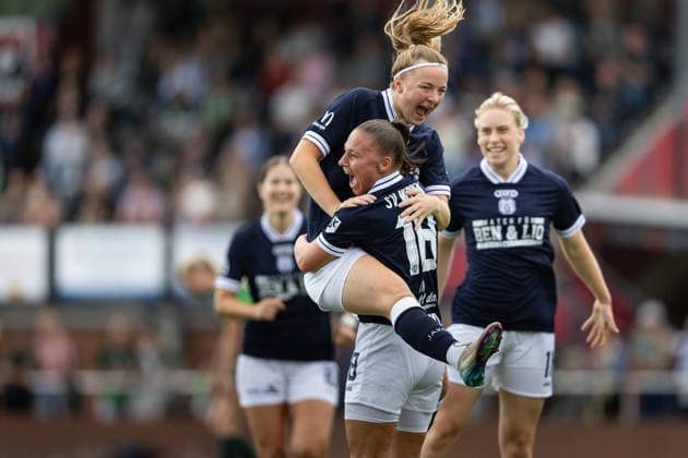 Fußball I Frauen I Testspiel I SV Meppen 1912 e.V. - VfL Wolfsburg I 19.07.2026 Lana Hubbeling (18, SV Meppen 1912 e.V.) Bente Marie Bode (14, SV Meppen 1912 e.V.) Jubeln nach einem Tor! Herzlake Hasetalstadion Niedersachsen Deutschland *** Soccer I Women I Friendly Match I SV Meppen 1912 e.V. vs. VfL Wolfsburg I July 19, 2026 Lana Hubbeling 18, SV Meppen 1912 e.V. Bente Marie Bode 14, SV Meppen 1912 e.V. Celebrating a goal Herzlake Hasetal Stadium Lower Saxony Germany Copyright: xLobeca CedricxSiefkerx
