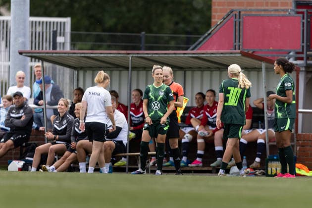 Fußball I Frauen I Testspiel I SV Meppen 1912 e.V. - VfL Wolfsburg I 19.07.2026 Svenja Huth (10, VfL Wolfsburg) wird eingewechselt. Herzlake Hasetalstadion Niedersachsen Deutschland *** Soccer I Women I Friendly Match I SV Meppen 1912 e.V. vs. VfL Wolfsburg I July 19, 2026 Svenja Huth 10, VfL Wolfsburg comes on as a substitute Herzlake Hasetalstadion Lower Saxony Germany Copyright: xLobeca CedricxSiefkerx