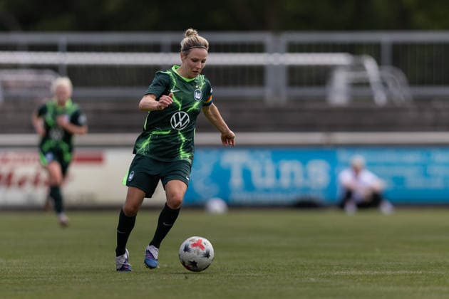 Fußball I Frauen I Testspiel I SV Meppen 1912 e.V. - VfL Wolfsburg I 19.07.2026 Svenja Huth (10, VfL Wolfsburg) Herzlake Hasetalstadion Niedersachsen Deutschland *** Soccer I Women I Friendly Match I SV Meppen 1912 e.V. vs. VfL Wolfsburg I July 19, 2026 Svenja Huth 10, VfL Wolfsburg Herzlake Hasetalstadion Lower Saxony Germany Copyright: xLobeca CedricxSiefkerx