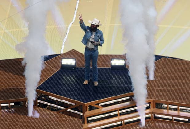 FIFA World Cup, WM, Weltmeisterschaft, Fussball 2026 final - Spain vs Argentina US singer Post Malone performs during the Closing Ceremony ahead of the FIFA World Cup 2026 final match Spain against Argentina, in New Jersey, USA, 19 July 2026. EAST RUTHERFORD United States  Copyright: xSARAHxYENESELx