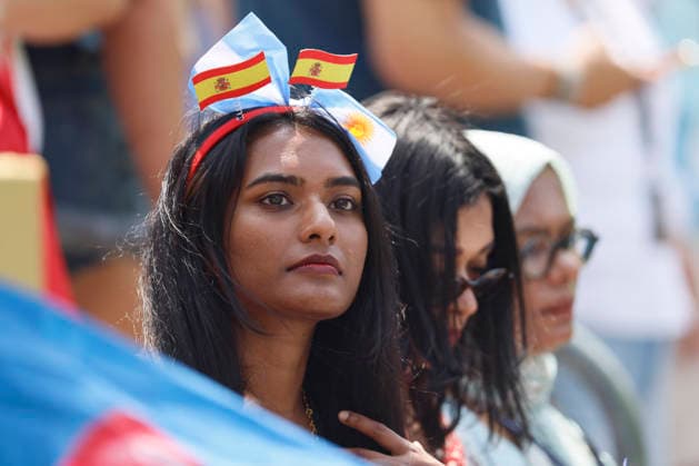 Spain v Argentina: Final - FIFA World Cup, WM, Weltmeisterschaft, Fussball 2026 Spain and Aegentina fan with flags on her head before the FIFA World Cup 2026 Final match between Spain and Argentina at New York New Jersey Stadium on July 19, 2026 in East Rutherford, United States. East Rutherford New York New Jersey Stadium NJ United States Copyright: xAllstarxPicturexLibraryxLtdx