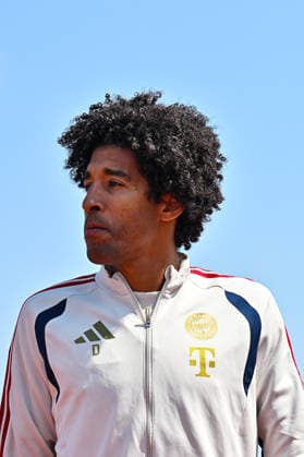 Testspiel; SSV Ulm 1846 Fussball - FC Bayern München II; 19.07.2026 ULM, GERMANY - 19. July: im Bild DANTE Bonfim Costa Santos Cheftrainer FC Bayern München II Einzelfoto Freisteller während dem Testspiel zwischen dem SSV 1846 Ulm Fussball und den Amateuren des FC Bayern München im Donaustadion *** Friendly Match: SSV Ulm 1846 vs. FC Bayern Munich II, July 19, 2026, ULM, GERMANY July 19. Pictured: DANTE Bonfim Costa Santos, head coach of FC Bayern Munich II. Isolated photo taken during the friendly match between SSV 1846 Ulm Soccer and the FC Bayern Munich reserves at the Donaustadion. Copyright: xBEAUTIFULxSPORTS Goldbergx