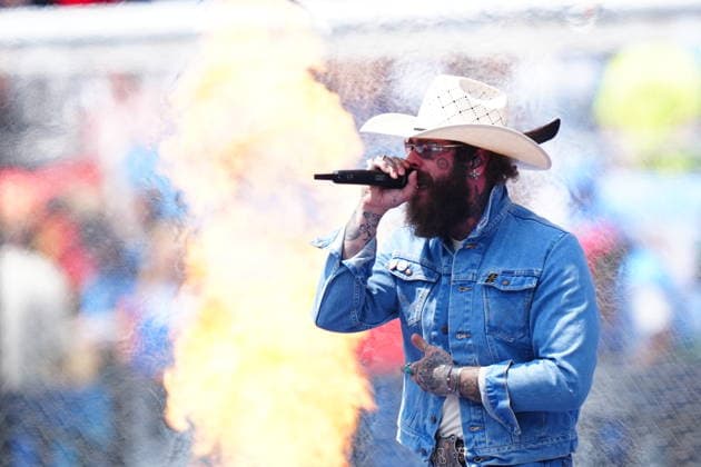 Spain v Argentina - FIFA World Cup, WM, Weltmeisterschaft, Fussball 2026 - Final EAST RUTHERFORD, NEW JERSEY - JULY 19: American singer and rapper Post Malone performs in the FIFA World Cup 2026 Closing Ceremony during the FIFA World Cup 2026 Final match between Spain and Argentina at New York New Jersey Stadium on July 19, 2026 in East Rutherford, New Jersey. Evrim Aydin Anadolu New Jersey United States. Editorial use only. Please get in touch for any other usage.  Copyright: x2026xAnadoluxEvrimxAydinx