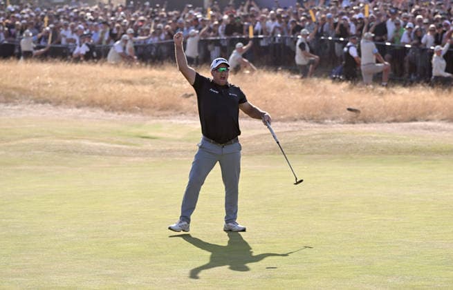 Ryan Fox (NZ) celebrates winning the Claret Jug on the 18th Green and Becomes Champion Golfer for 2026 by winning the Open Championship at Royal Birkdale Golf Club, Southport, England, UK 154th Open Golf Championships, Royal Birkdale, Southport, UK - 19 Jul 2026Southport Royal Birkdale United Kingdom  Copyright: xGreigxCowie Shutterstockx 16988299af