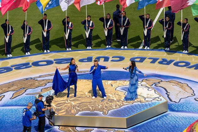 Football - FIFA World Cup, WM, Weltmeisterschaft, Fussball 2026 - Final - Spain v Argentina NEW JERSEY, USA - Sunday, July 19, 2026: (L-R) Nicole Scherzinger, Robbie Williams and Laura Pausini perform in the pre-match show before the FIFA World Cup Final 2026 between Spain and Argentina at the Met Life Stadium. (Photo by David Rawcliffe Propaganda) EAST RUTHERFORD Met Life Stadium NEW JERSEY UNITED STATES OF AMERICA  Copyright: xDavidxRawcliffex P2026-07-19-Spain_Argentina-18