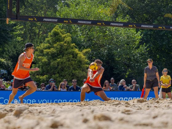 July 19, 2026, New York, New York, USA: Under the Central Park skyline, the AVP brings Beach volleyball, Beachvolleyball to Wollman Rink, kicking off a marquee day of League Week 6 action. New York USA - ZUMAc266 20260719_znp_c266_014 Copyright: xCarlosxChiossonex
