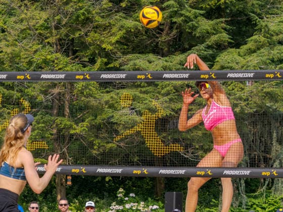 July 19, 2026, New York, New York, USA: Under the Central Park skyline, the AVP brings Beach volleyball, Beachvolleyball to Wollman Rink, kicking off a marquee day of League Week 6 action. New York USA - ZUMAc266 20260719_znp_c266_019 Copyright: xCarlosxChiossonex