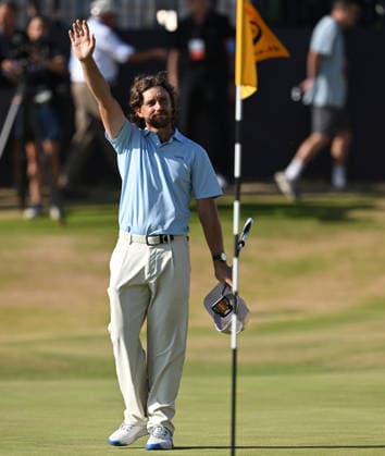 Tommy Fleetwood (ENG) on the 18th Green 154th Open Golf Championships, Royal Birkdale, Southport, UK - 19 Jul 2026Southport Royal Birkdale United Kingdom  Copyright: xGreigxCowie Shutterstockx 16988299bk
