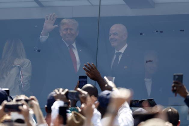 FIFA World Cup, WM, Weltmeisterschaft, Fussball 2026 final - Spain vs Argentina US President Donald Trump (L) and FIFA President Gianni Infantino ahead of the FIFA World Cup 2026 final match Spain against Argentina, in East Rutherford, New Jersey, USA, 19 July 2026. EAST RUTHERFORD United States  Copyright: xWILLxOLIVERx
