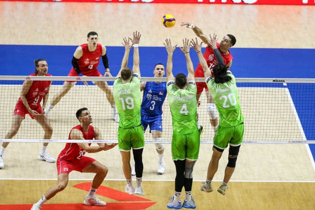 Serbia v Slovenia - Men s Volleyball Nations League BELGRADE, SERBIA - JULY 19: Players of the Slovenia and Serbia in action during the FIVB Men s Volleyball Nations League Pool 7 preliminary round match between Serbia and Slovenia at the Belgrade Arena in Belgrade, Serbia, on July 19, 2026 Filip Stevanovic Anadolu Belgrade Serbia. Editorial use only. Please get in touch for any other usage.  Copyright: x2026xAnadoluxFilipxStevanovicx