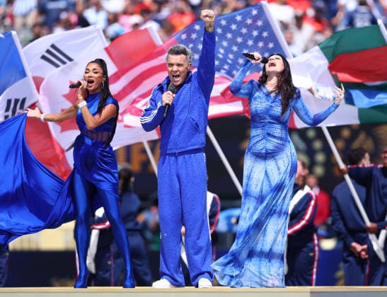 New Jersey, USA, 19th July 2026. Nicole Scharzinger, Robbie Williams and Laura Pausini perform the pre match entertainment during the Spain vs Argentina FIFA World Cup, WM, Weltmeisterschaft, Fussball final match at the Metlife Stadium, New Jersey. Picture credit should read: Paul Terry Sportimage EDITORIAL USE ONLY. No use with unauthorised audio, video, data, fixture lists, club league logos or live services. Online in-match use limited to 120 images, no video emulation. No use in betting, games or single club league player publications. SPI_037_PT_Spain_Argentina SPI-4862-0037
