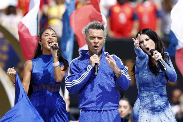 EAST RUTHERFORD, NEW JERSEY - Singer Robbie Williams during the FIFA World Cup, WM, Weltmeisterschaft, Fussball 2026â ¢ closing ceremony preceding the FIFA World Cup 2026 final between Spain and Argentina at the New York New Jersey Stadium on July 19, 2026, in East Rutherford, New Jersey, United States. MAURICE VAN STEEN ANP World Cup Soccer 2026 xVIxANPxSportx xMauricexvanxSteenxIVx 563860874 originalFilename: 563860874.jpg
