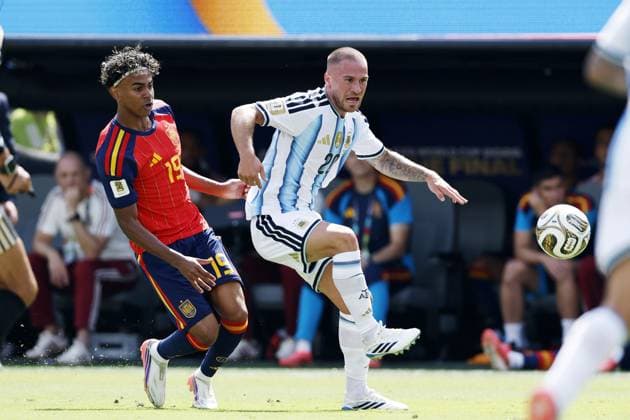 EAST RUTHERFORD, NEW JERSEY - (LR) Lamine Yamal of Spain, Alexis Mac Allister of Argentina during the 2026 FIFA World Cup, WM, Weltmeisterschaft, Fussball final between Spain and Argentina at the New York New Jersey Stadium on July 19, 2026, in East Rutherford, New Jersey, United States. MAURICE VAN STEEN ANP World Cup Soccer 2026 xVIxANPxSportx xMauricexvanxSteenxIVx 563861002 originalFilename: 563861002.jpg