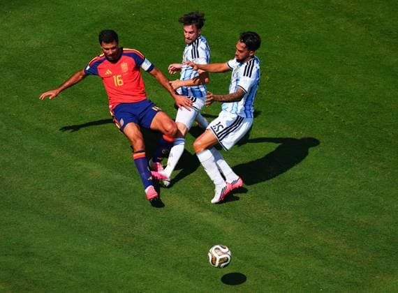 Rodri of Spain, Nicolas Tagliafico and Nico Gonzalez of Argentina Spain v Argentina, 2026 FIFA World Cup, WM, Weltmeisterschaft, Fussball Final, Football, New York New Jersey Stadium, East Rutherford, New Jersey, USA - 19 Jul 2026East Rutherford New York New Jersey Stadium New Jersey (NJ) United States of America  Copyright: xJavierxGarcia Shutterstockx 16995474ao