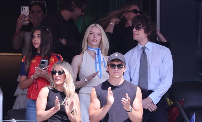 2026 World Cup Final - Anya Taylor Joy and Husband In The Stands - USA Anya Taylor-Joy and husband, Malcolm Wellman McRae in the stands during the FIFA World Cup, WM, Weltmeisterschaft, Fussball 2026 final football match between Spain and Argentina on July 19, 2026 at the New York Stadium in East Rutherford, NJ, USA. Photo by Charles Guerin ABACAPRESS.COM East Rutherford NJ United States  Copyright: xGuerinxCharles ABACAx