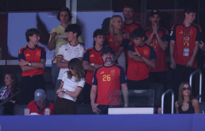 2026 World Cup Final - VIP In The Stands - USA Javier Bardem and family in the stands during the FIFA World Cup, WM, Weltmeisterschaft, Fussball 2026 final football match between Spain and Argentina on July 19, 2026 at the New York Stadium in East Rutherford, NJ, USA. Photo by Charles Guerin ABACAPRESS.COM East Rutherford NJ United States  Copyright: xGuerinxCharles ABACAx