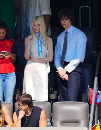 Anya Taylor-Joy and Malcolm McRae watching the action Spain v Argentina, 2026 FIFA World Cup, WM, Weltmeisterschaft, Fussball Final, Football, New York New Jersey Stadium, East Rutherford, New Jersey, USA - 19 Jul 2026East Rutherford New York New Jersey Stadium New Jersey (NJ) United States of America  Copyright: xJavierxGarcia Shutterstockx 16995474bj