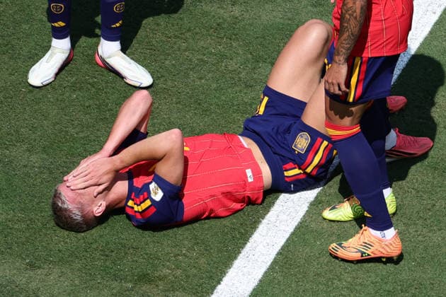 Dani Olmo of Spain reacts to an injury during the FIFA World Cup, WM, Weltmeisterschaft, Fussball 2026 Final match between Spain and Argentina at Metlife Stadium, New Jersey, USA on 19 July 2026. Copyright: xPeterxDovganx 45290022